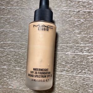 Mac waterweight shade NC30